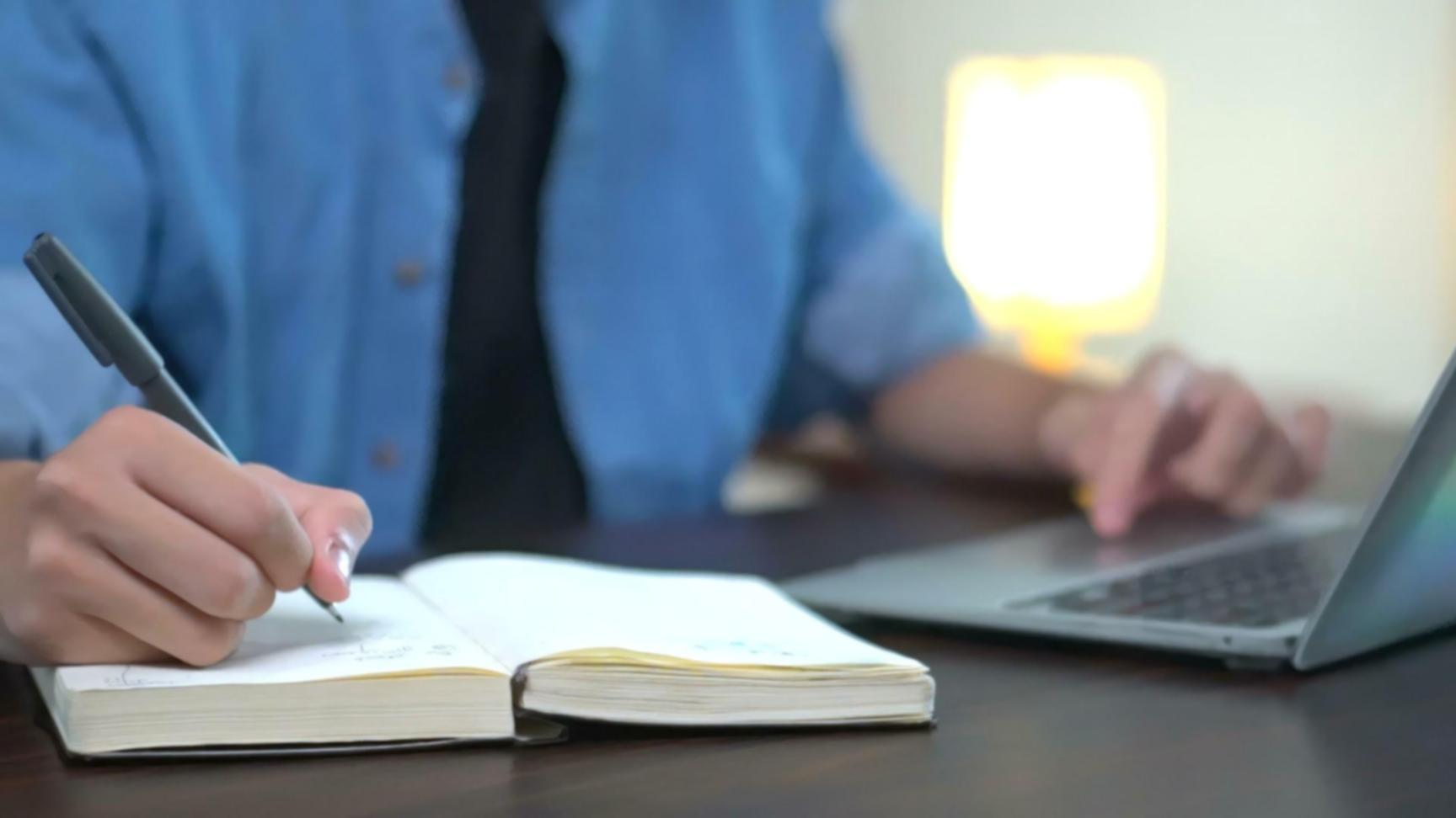 Professionelles Finanztraining für Unternehmensmitarbeiter